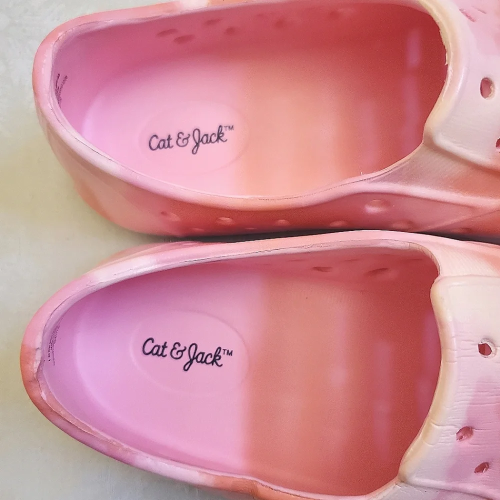 Cat & Jack Pink Marbled Water Shoes Big Girl Size 4